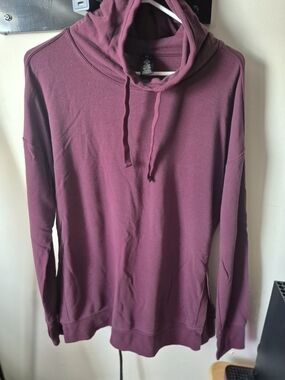 Active Life Women's Hooded Turtleneck  Pullover Sweater - Burgundy